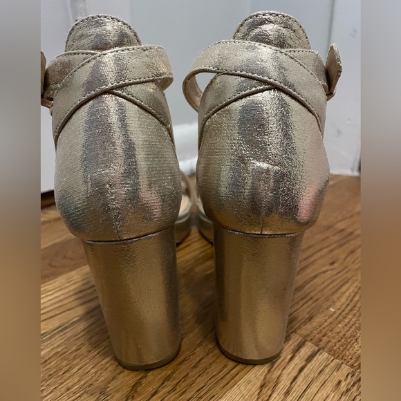 Chinese Laundry WIDE WIDTH GO ON 2 Platform Heels - Picture 4 of 7